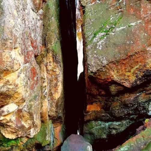#mountains #mount #trawelling #trawel #megalithic #megalites #foto #fotografia #fotografie #photography #photo #photooftheday #window #color #dream #niceday#terraincognita#door